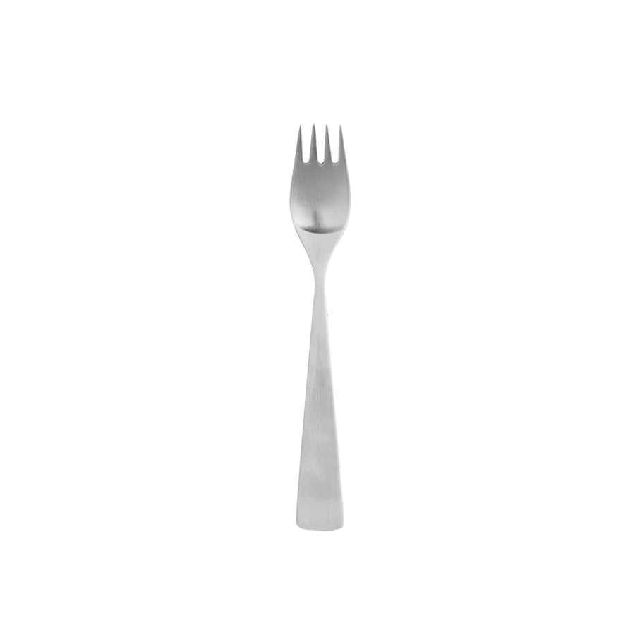 Stelton Maya spisegaffel i matt rustfritt stål, designet for ergonomisk grep og komfortabel bruk.
