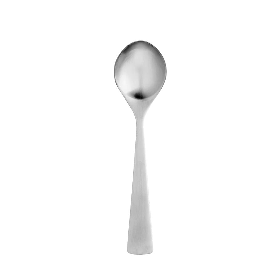 Stelton Maya spiseskje i matt rustfritt stål – en designklassiker med ergonomisk grep og stilrent uttrykk, perfekt for både hverdagsmiddager og festmåltider.