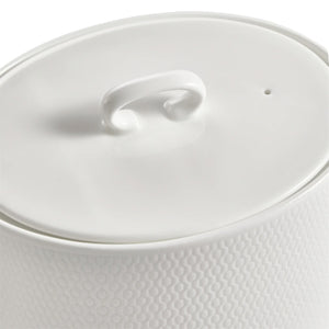 Toppen av Wedgwood Gio Tekanne 1l - Lukket tekanne med stilrent lokk og diskre dekorative detaljer.