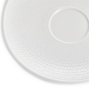 Oversiktsbilde av WEDGWOOD Gio skål med elegant, pregede design. Egnet for å komplimentere tekopp og skål ved servering.