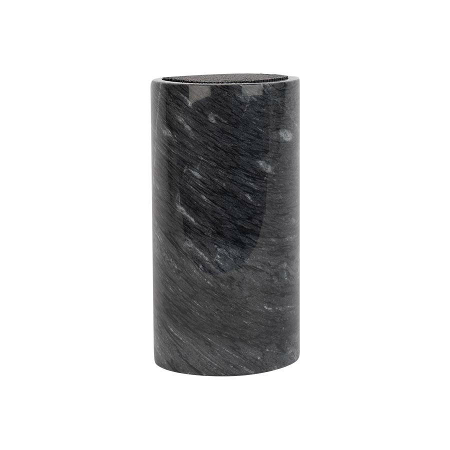 Stilig grå knivblokk i marmor, mål 12,5 x 12,5 x 25 cm, ideell for oppbevaring av kniver.