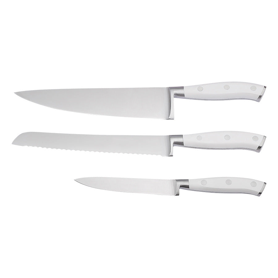 Christiania 1739 Culinary Knivsett 3 Deler Hvit med tre kniver i rustfritt stål og hvite ergonomiske håndtak, designet for presisjon og holdbarhet.