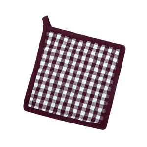 Christiania Glasmagasin gryteklut i burgunder ruter, 20x20 cm, med klassisk rutemønster i varm burgunder og hvitt. Perfekt for kjøkkenbruk.
