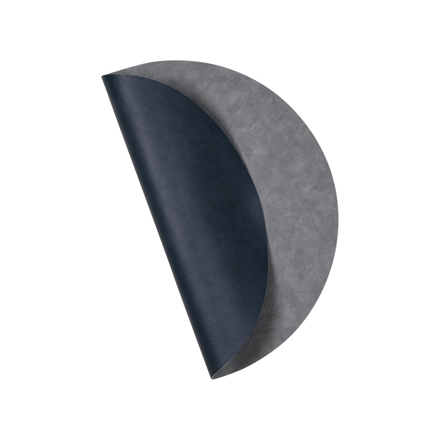 Reversibel spisebrikke i mørk blå og grå, 38 cm i diameter, perfekt for borddekkingen.