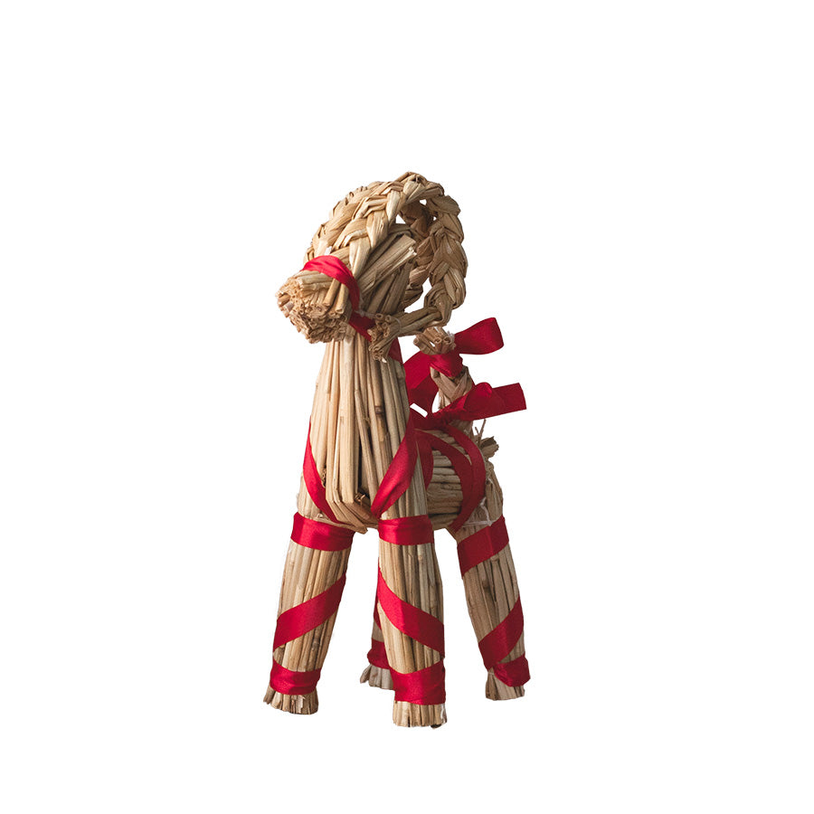 Julebukk i naturlig halm med røde bånd og sløyfer, 35 cm, fra Christiania Glasmagasin Christmas Collection
