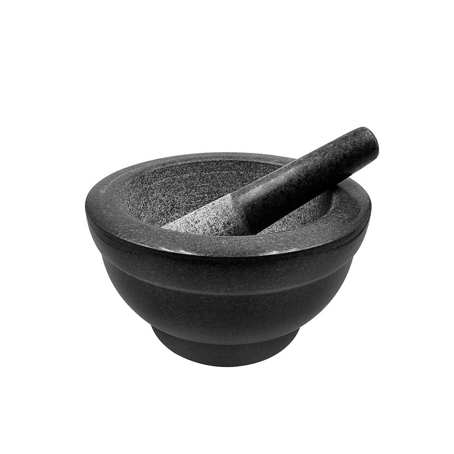 Classicpro morter i svart granitt med en matching pestle, ideell for knusing av krydder og urter.