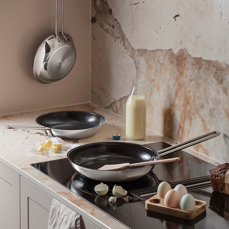 Eva Trio Stekepanne Rustfritt Stål m/Keramisk Belegg 28cm