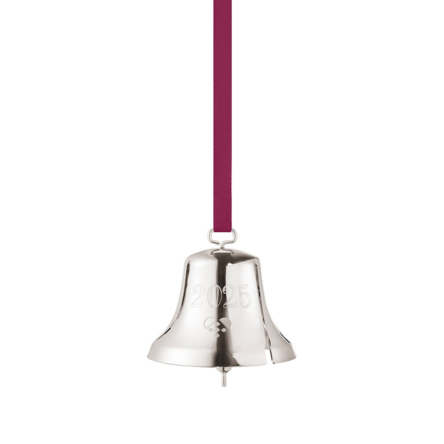 Georg Jensen Julebjelle 2025 i palladium med bordeaux bånd, elegant julepynt med klassisk design og inngravert årstall.