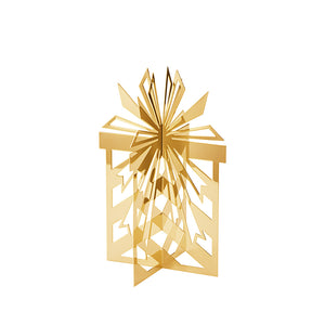 Elegant julepynt fra Georg Jensen, gullbelagt design formet som en stilisert gave med utsmykkete detaljer og imponerende sløyfe, 14 cm høy.