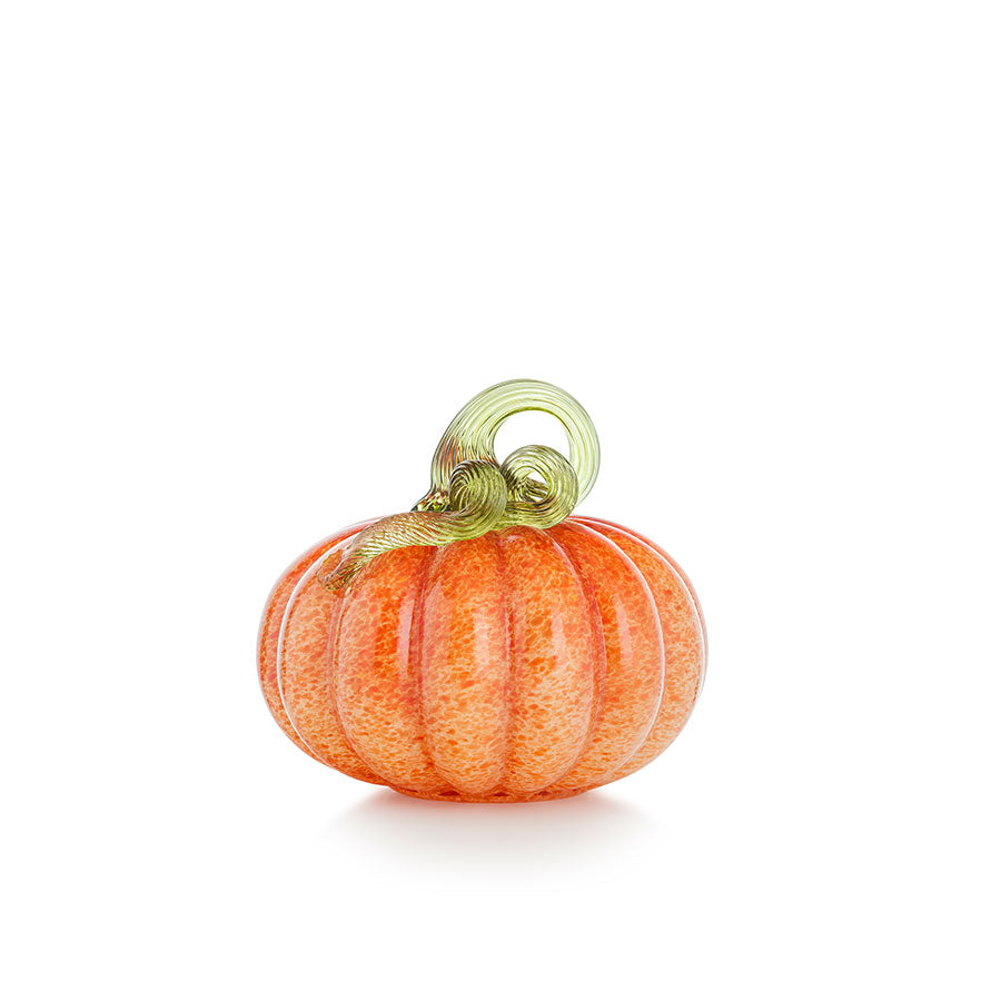 Oransje munnblåst glassgresskar fra Hadeland Glassverk, 12 cm, med grønn stilk og klassisk høstdekor.