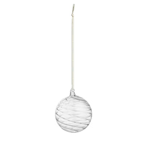 Klar glasskule med optikkmønster fra Hadeland Glassverk, 12 cm, henger i et silkebånd