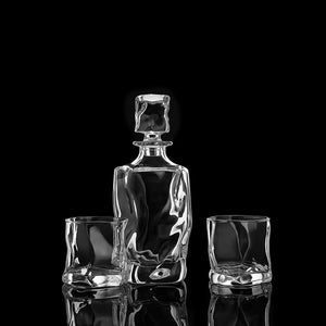 Elegant Glacier whiskeysett fra Hadeland Glassverk med karaffel og to whiskeyglass