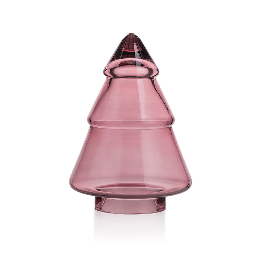 Elegant rosa juletre i glass fra Hadeland Glassverk, 12,7 cm høy. Reflekterer lys vakkert for en varm atmosfære.