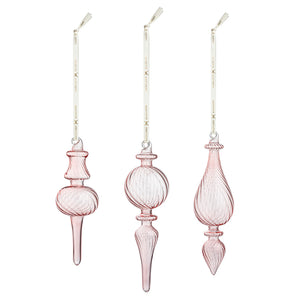 Ornament Julefryd Rosa Optikk 3pk fra Hadeland Glassverk med tre elegante, slanke juleornamenter i rosa optikkglass