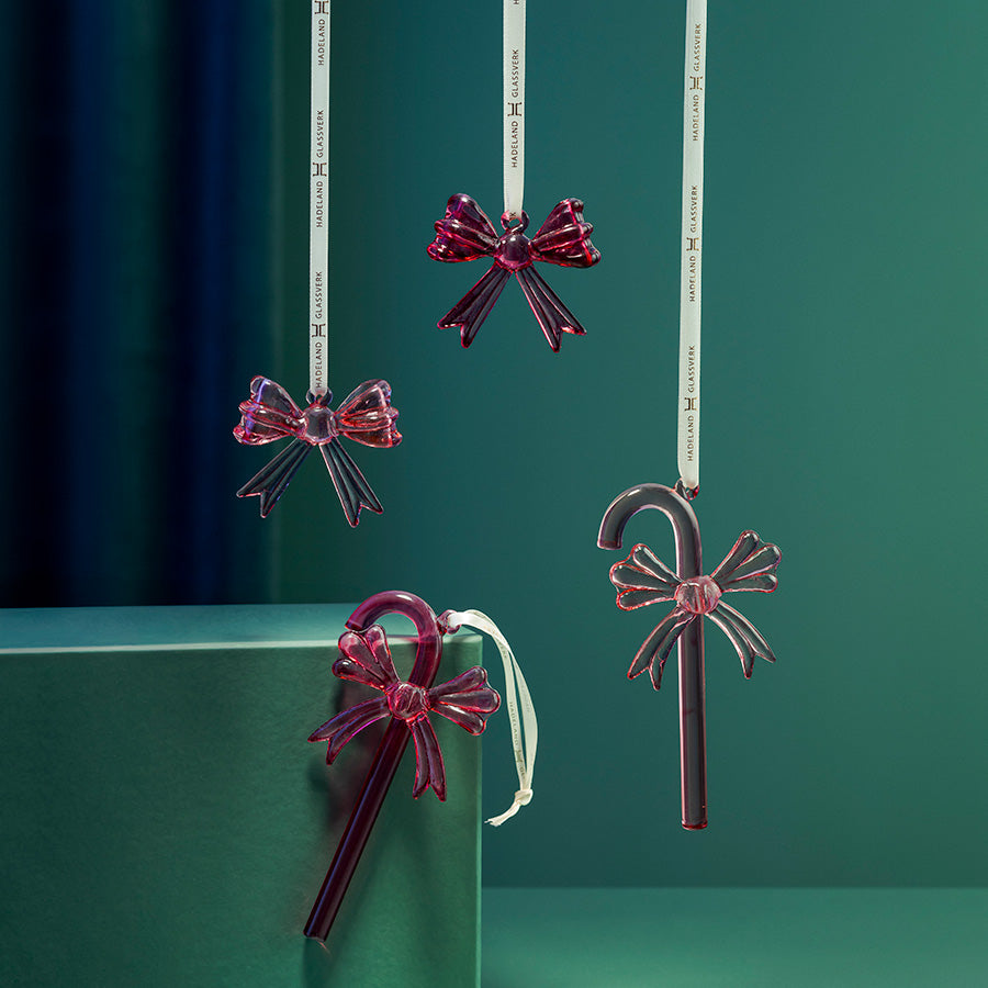 Rosa Glassløyfe Sukkerstang ornament fra Hadeland Glassverk som julepynt