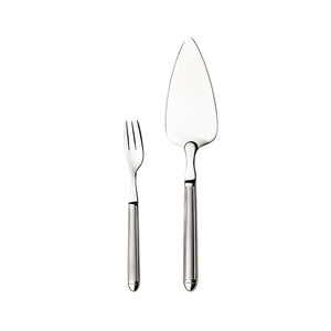 Kakesett bestående av en kakespade og en kakegafler, designet i 18/10 rustfritt stål, perfekt for servering av kaker.