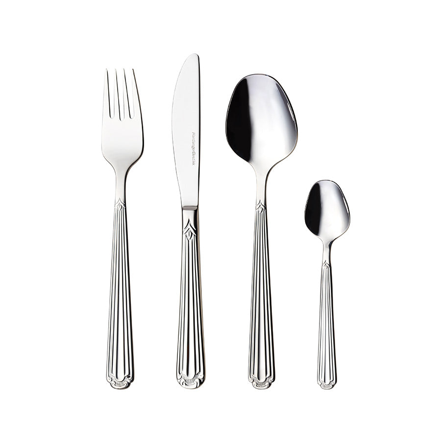 Hardanger bestikksett inkludert spisekniv, gaffel, skje og teskje, i strålende rustfritt stål.