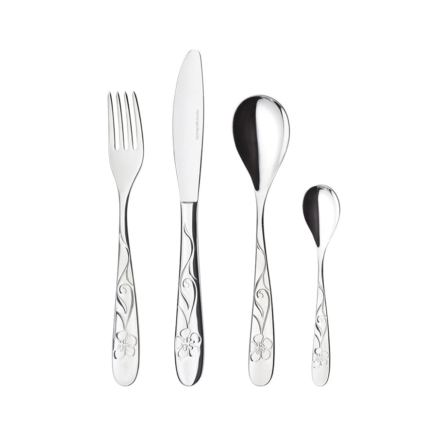 Elegant bestikksett med kniv, gaffel, skje og teskje med dekorativt blomstermønster - perfekt for enhver borddekking.