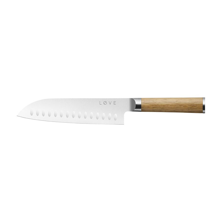 Løve Steig Santoku kniv med 18 cm langt blad og eikehåndtak, ideell for presise kutt og skive av grønnsaker.
