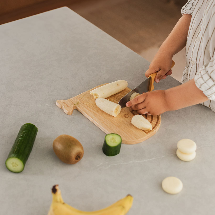 Minis Play Skjærebrett i tre m/ kniv
