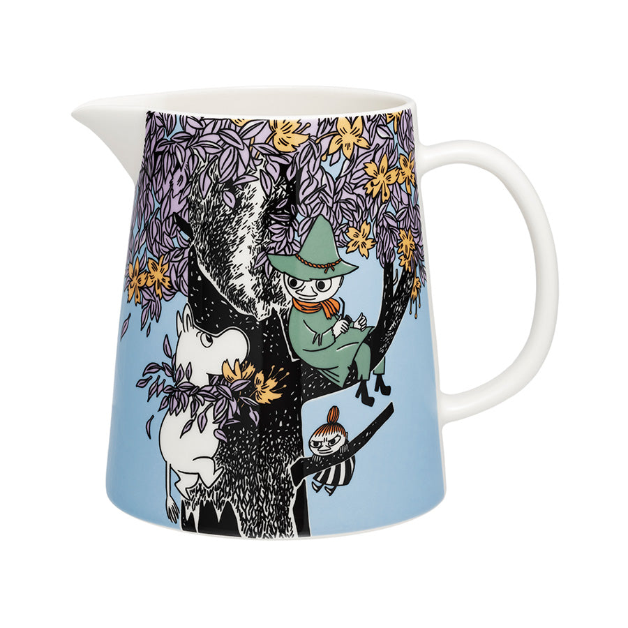 MOOMIN ARABIA: Moomin Arabia Mummi Mugge 1L Venner for livet mugge i blått med «Venner for alltid»-motiv og Mummikarakterer