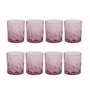 Sett med åtte rosa whiskyglass fra Nova Dynamic, designet med klassisk krystallmønster. Ideelle for servering av whisky eller cocktailer, og lett å rengjøre i oppvaskmaskin. Passer perfekt som en fargerik detalj på bordet.