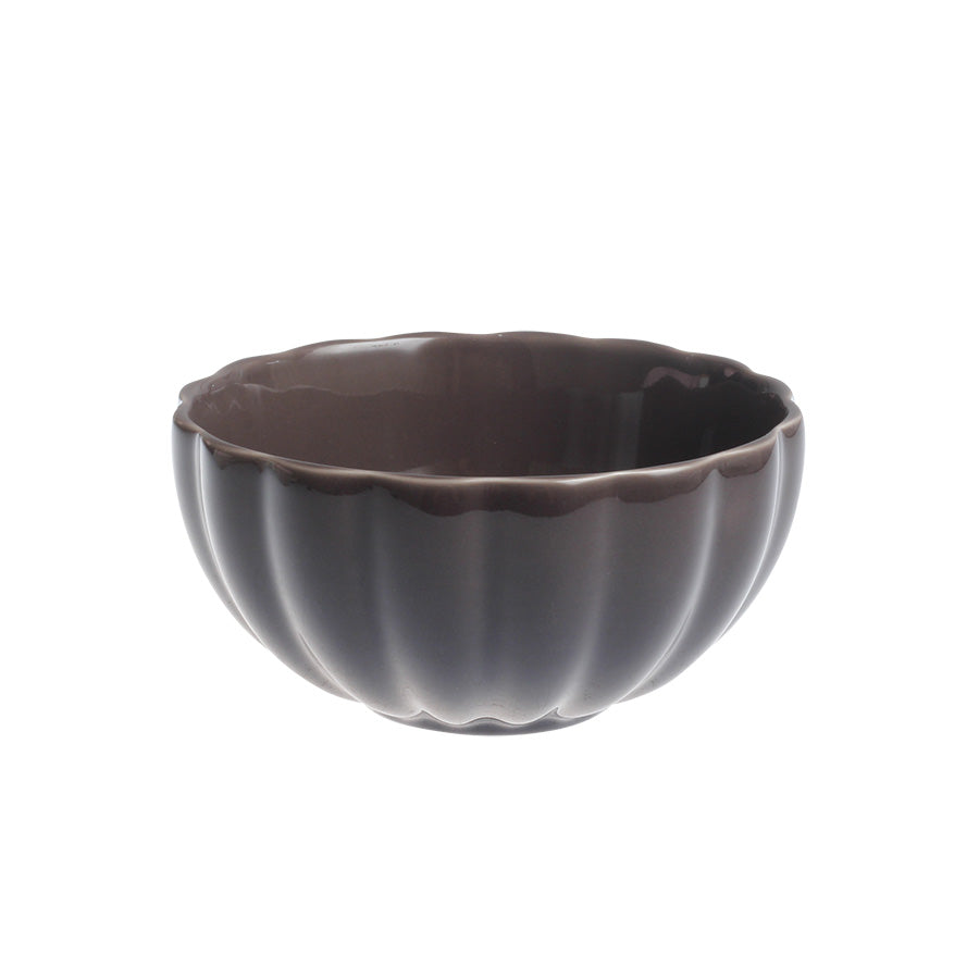 Mørk plommefarget bolle fra Nova Lilly, 13 cm, med delikat rillede kant.