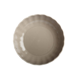 Oversiktsbilde av Nova Lilly dyp tallerken 20cm i grått, perfekt til supper og salater med elegant bølgemønster.