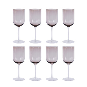 Sett med 8 Sotet brune allround glass fra Nova, perfekt til vin og cocktails, på hvit bakgrunn.