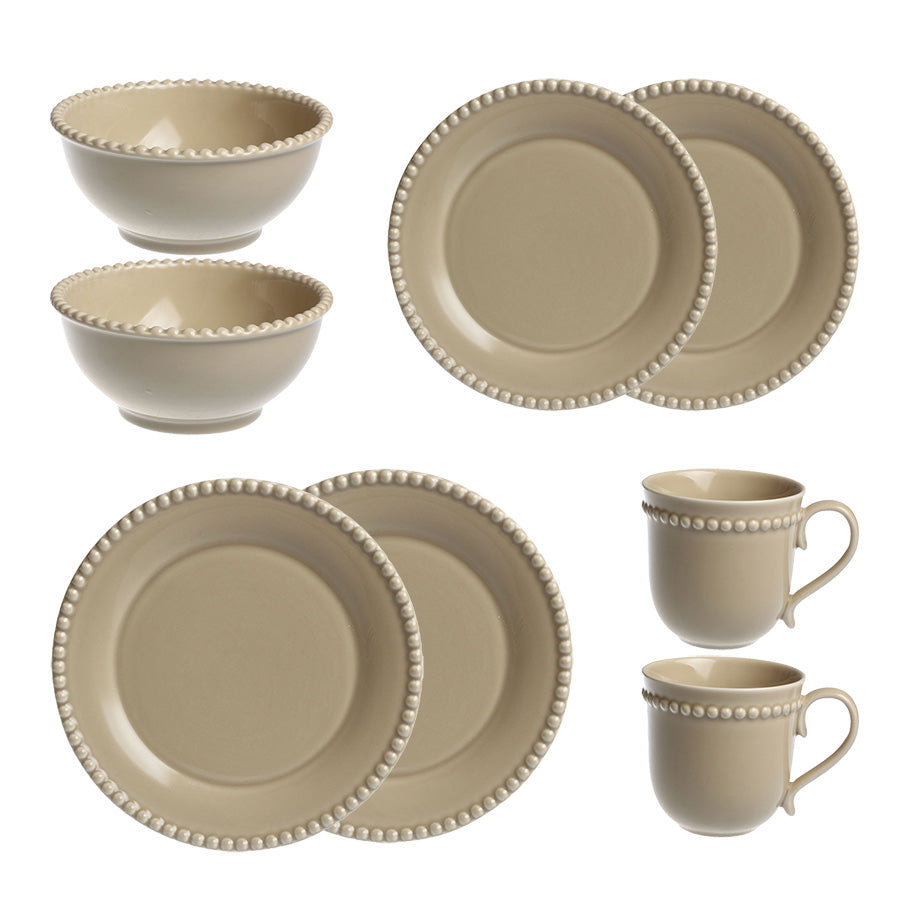 Komplett servisesett for to med beige tallerkener, skåler og krus fra Nova, perfekt for enhver borddekking.