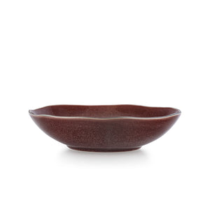 Dyp tallerken 24 cm i burgunderfarge Morell fra Natur-serien, designet for supper og salater, med organisk form og spette glasur.