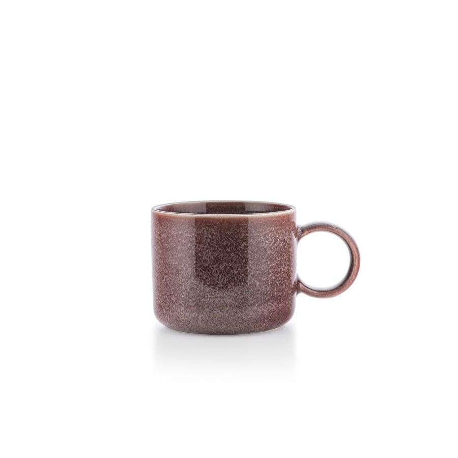 Porsgrunds Porselænsfabrik Natur krus i dyp burgunder farge, perfekt til kaffe eller te, 28 cl.