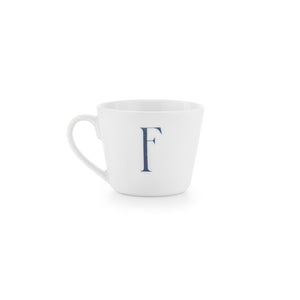 Porsgrunds Porselænsfabrik Bokstavkrus Krus 30cl F med elegant mørkeblå dekor av bokstaven F, perfekt som personlig gave. Bokstavkrus med tidløs design.