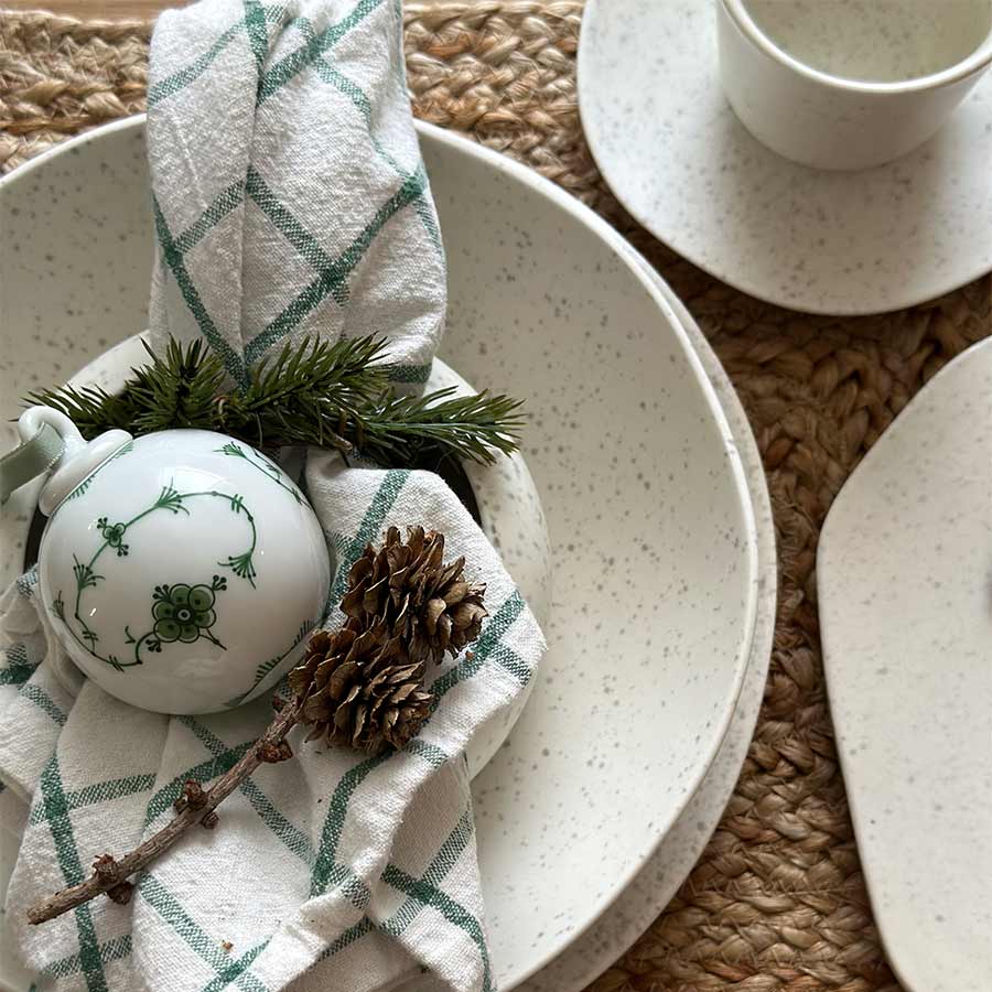 Porsgrunds Porselænsfabrik Stråmønster Julekule 6cm Grønn