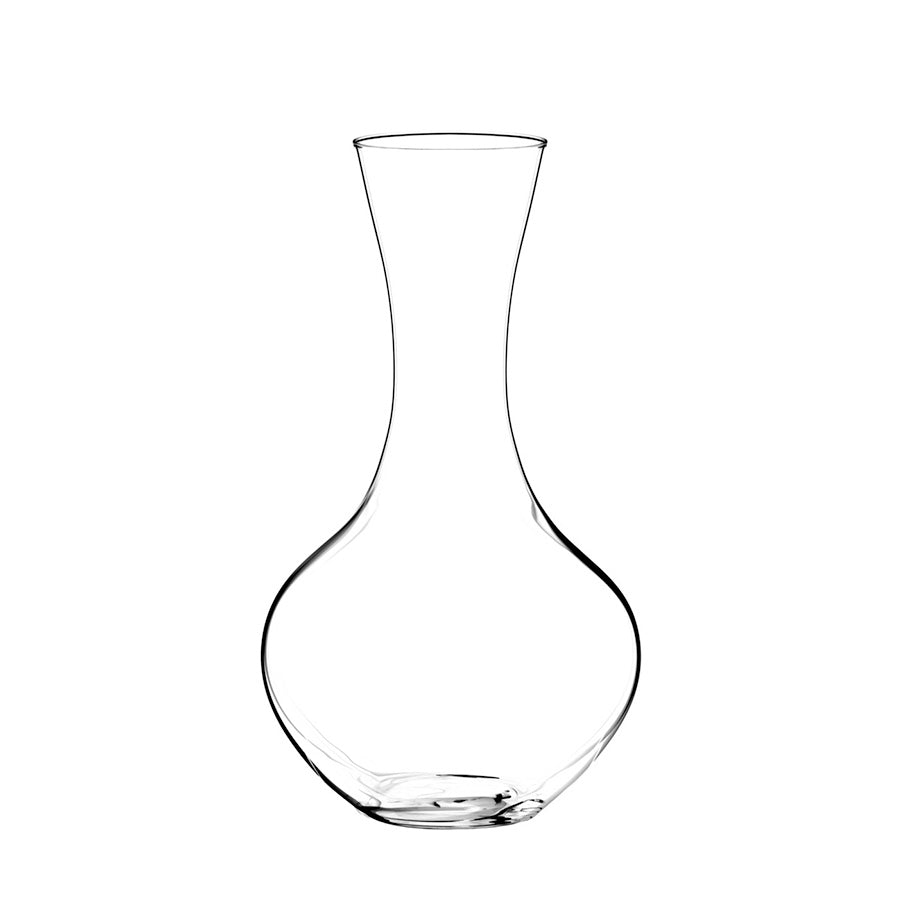 Elegant Riedel dekanter i klart glass med skulpturell form, egnet for optimal lufting av vin.
