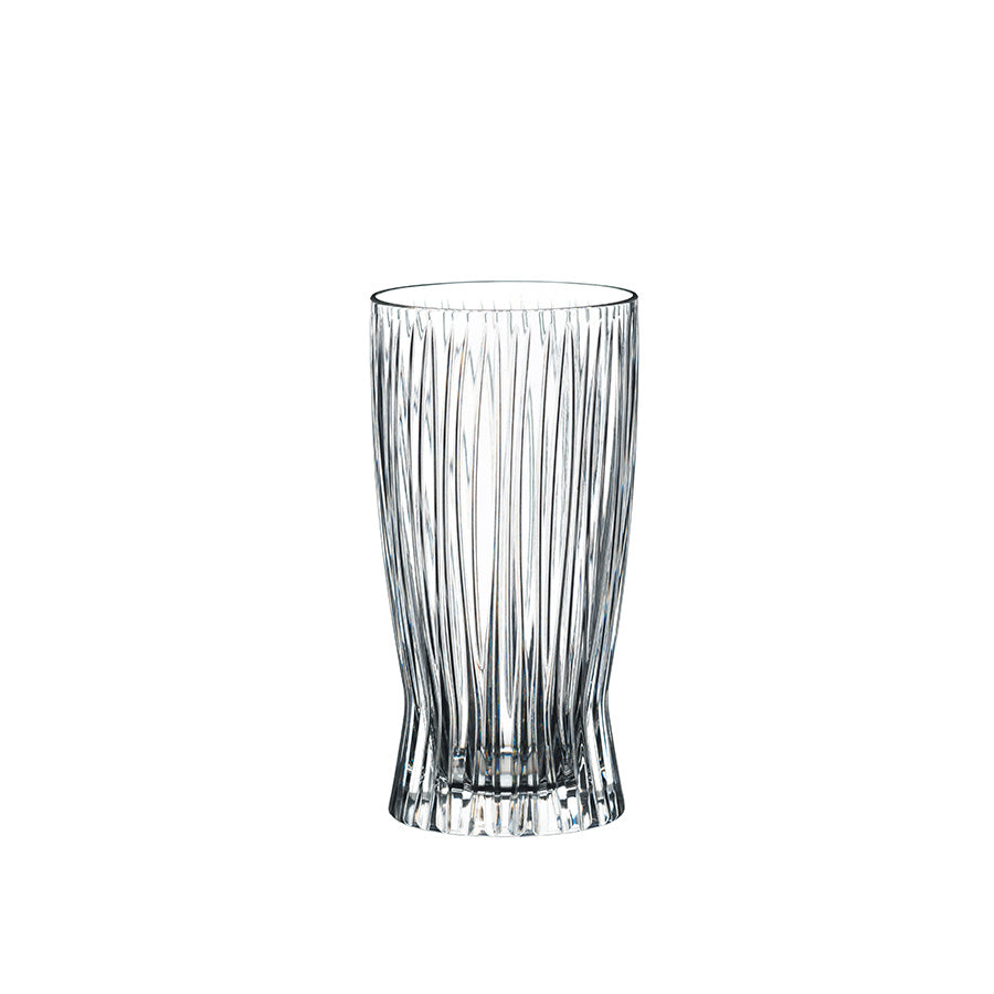 Elegant Riedel longdrinkglass med avlang form, ideelt for drinker.