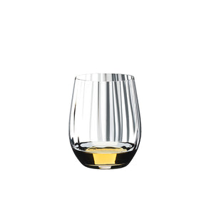Riedel whiskyglass fra Tumbler Collection med klar design og rillede detaljer, perfekt for å nyte whisky.