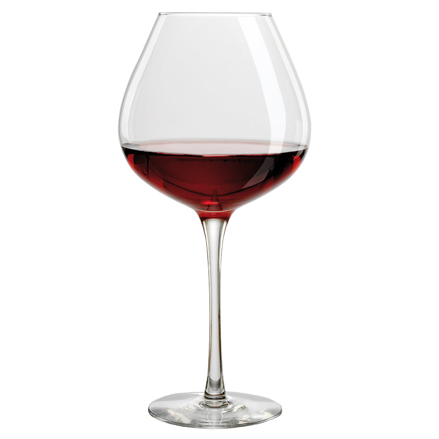 Hadeland Glassverk Odyssé Rødvinsglass 82cl med rødvin, designet for å fremheve smaker.