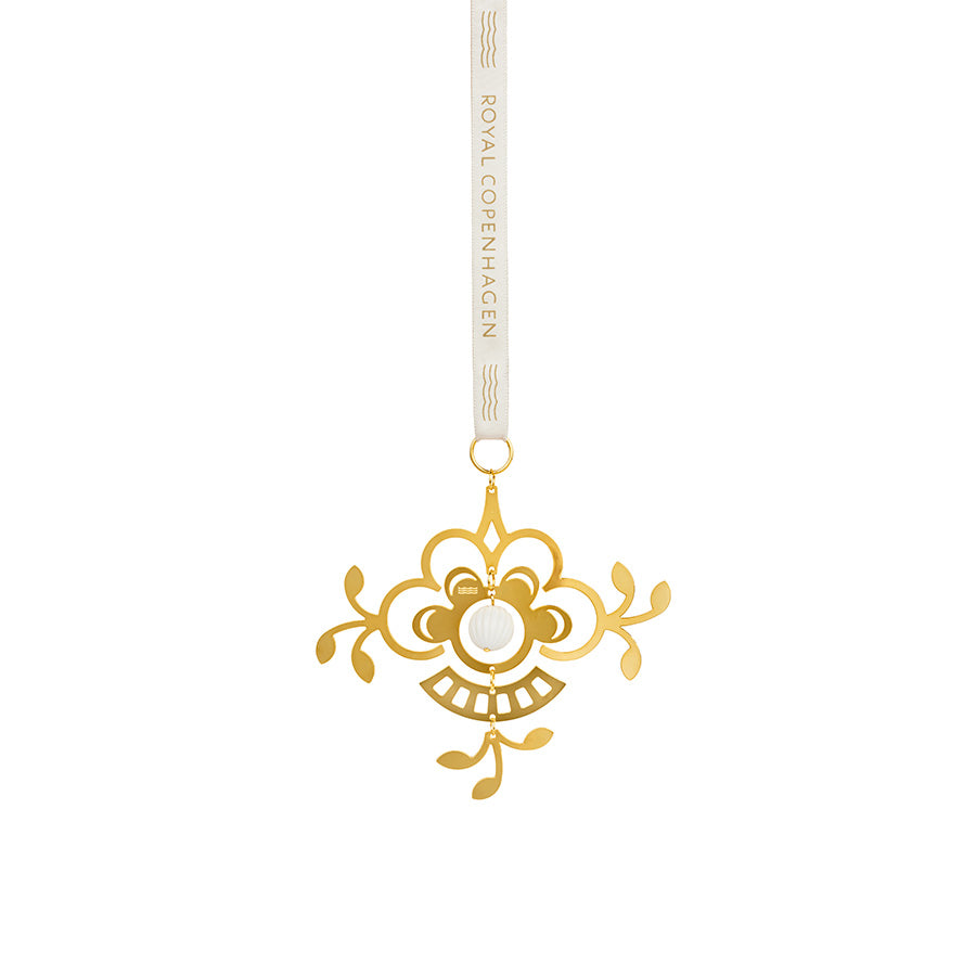 Elegant julepynt fra Royal Copenhagen i forgylt design med hvit porselensperle, perfekt for juletreet.