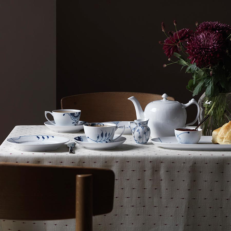 Royal Copenhagen Hvit Riflet Tekanne m/Lokk 1L