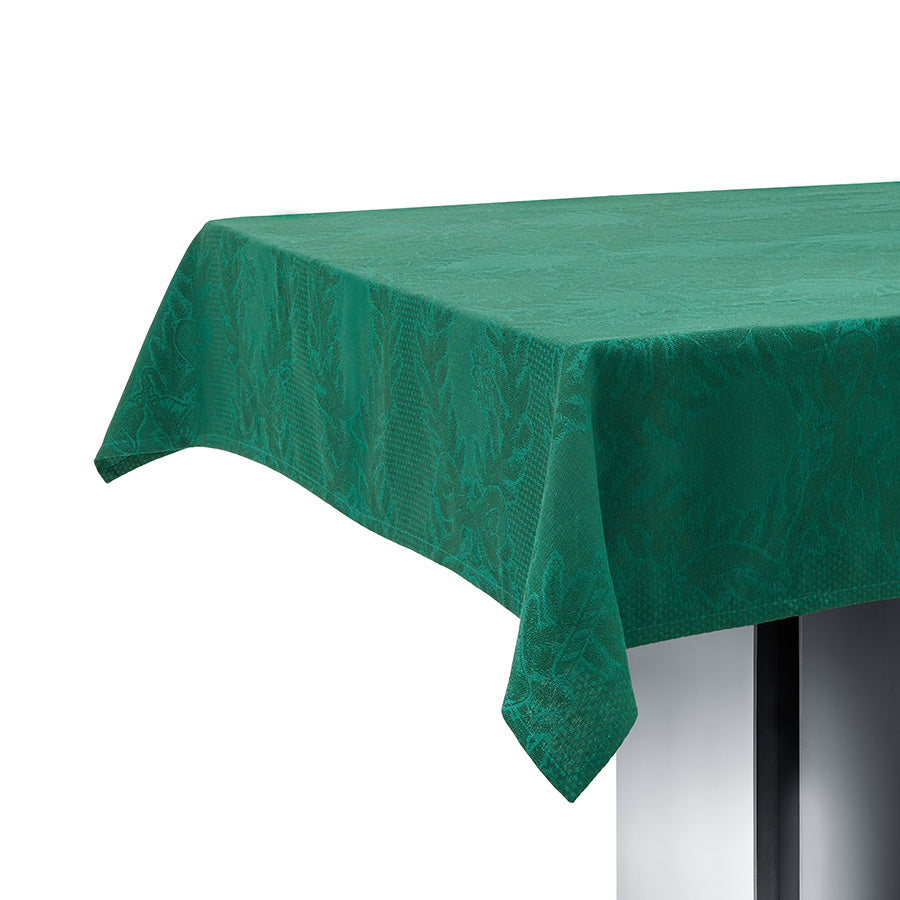 Grønn juleduk i elegant design for høytidsbordet, perfekt til jul. Juleduk i jacquardvevd kvalitet.