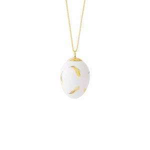 Royal Copenhagen Vårkolleksjon 2025 dekorativt egg med gule pirolfjær, 6 cm, hengende design.