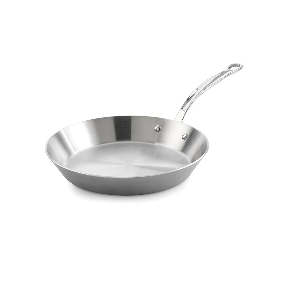 Samuel Groves 26 cm stekepanne i rustfritt stål, perfekt for matlaging med høy varme.