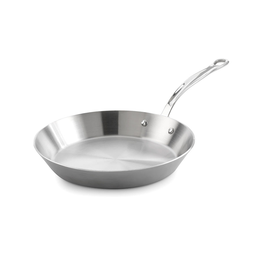 Samuel Groves rustfri stålpanne 28 cm med polert overflate og stillegrep, ideell for tilberedning av kjøtt, fugl og grønnsaker.