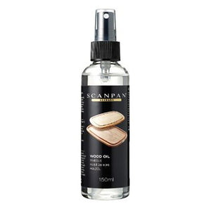 Scanpan Classic Treolje 150ml i en praktisk pumpeflaske, ideell for å beskytte og nære treoverflater som skjærefjøler og serveringsbrett.