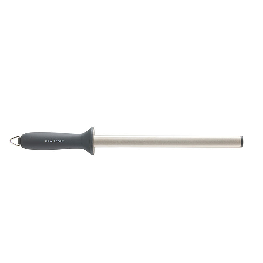 Scanpan Staysharp Diamantstål 26 cm, en effektiv knivsliper i oval form for raskt vedlikehold av kniver.