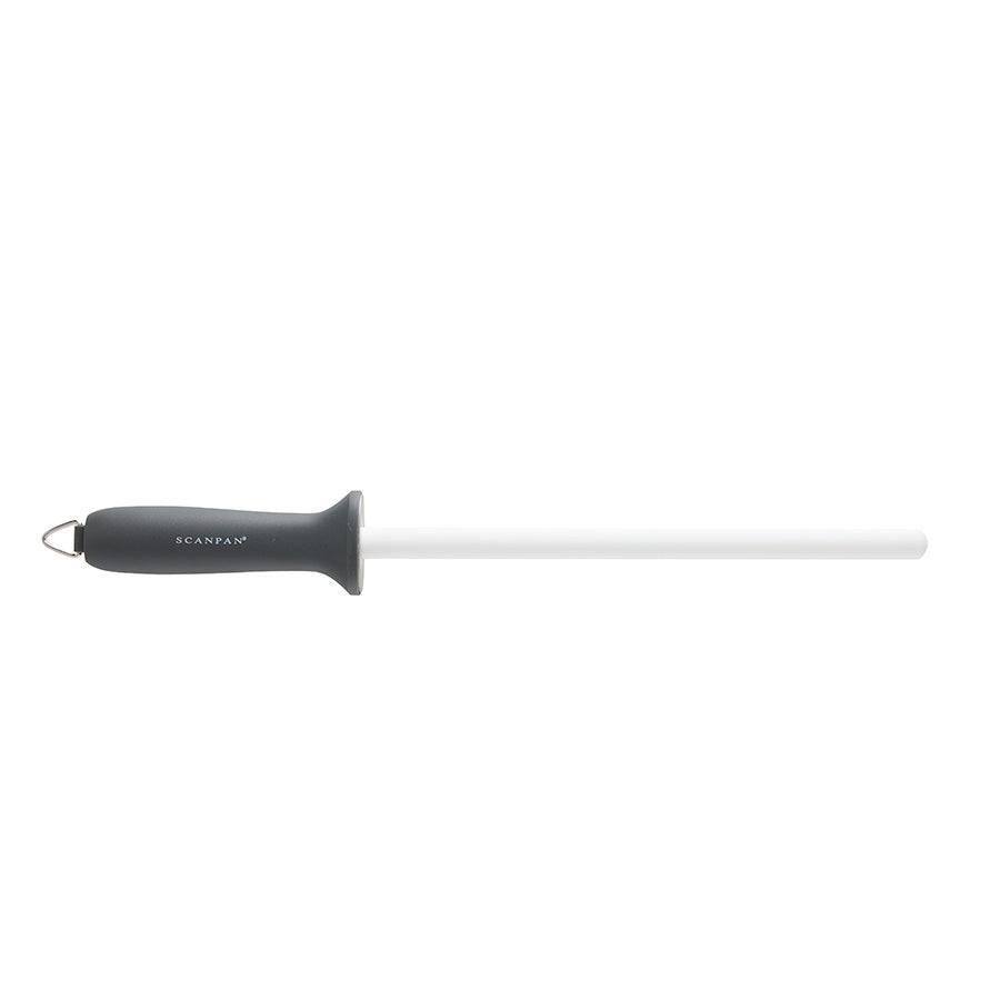 Scanpan stål på 26 cm med keramisk overflate for skånsom vedlikehold av kniver - perfekt strykestål til kjøkkenet.