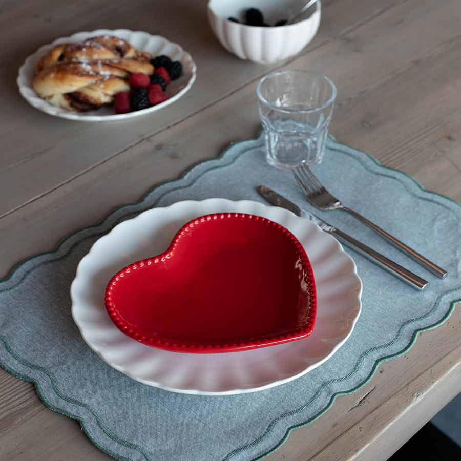 Seasons Love Collection Hjerteformet Asjett 20cm Rød