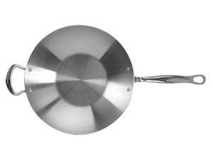 Oversiktsbilde av Samuel Groves wokpanne, 32 cm, med klart fokus på den børstede overflaten og håndtakene.