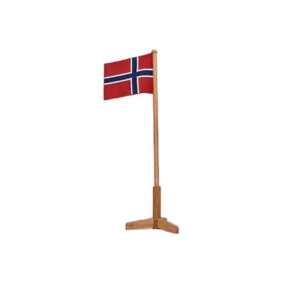 Spring Copenhagen bordflagg med norsk flagg på trestativ i FSC-sertifisert eik – dekorativ bordflagg til 17. mai